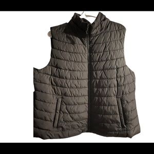 Gap up-cycled puffer vest, size XXL, in black
